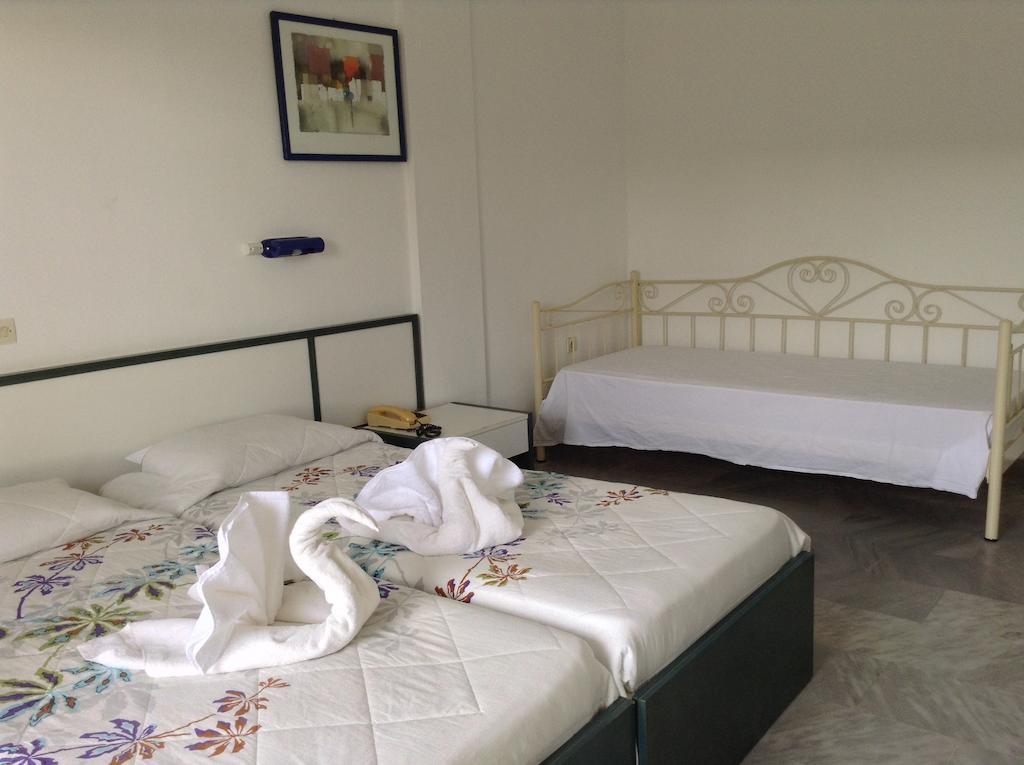 Musses Hotel Koukounaries Phòng bức ảnh